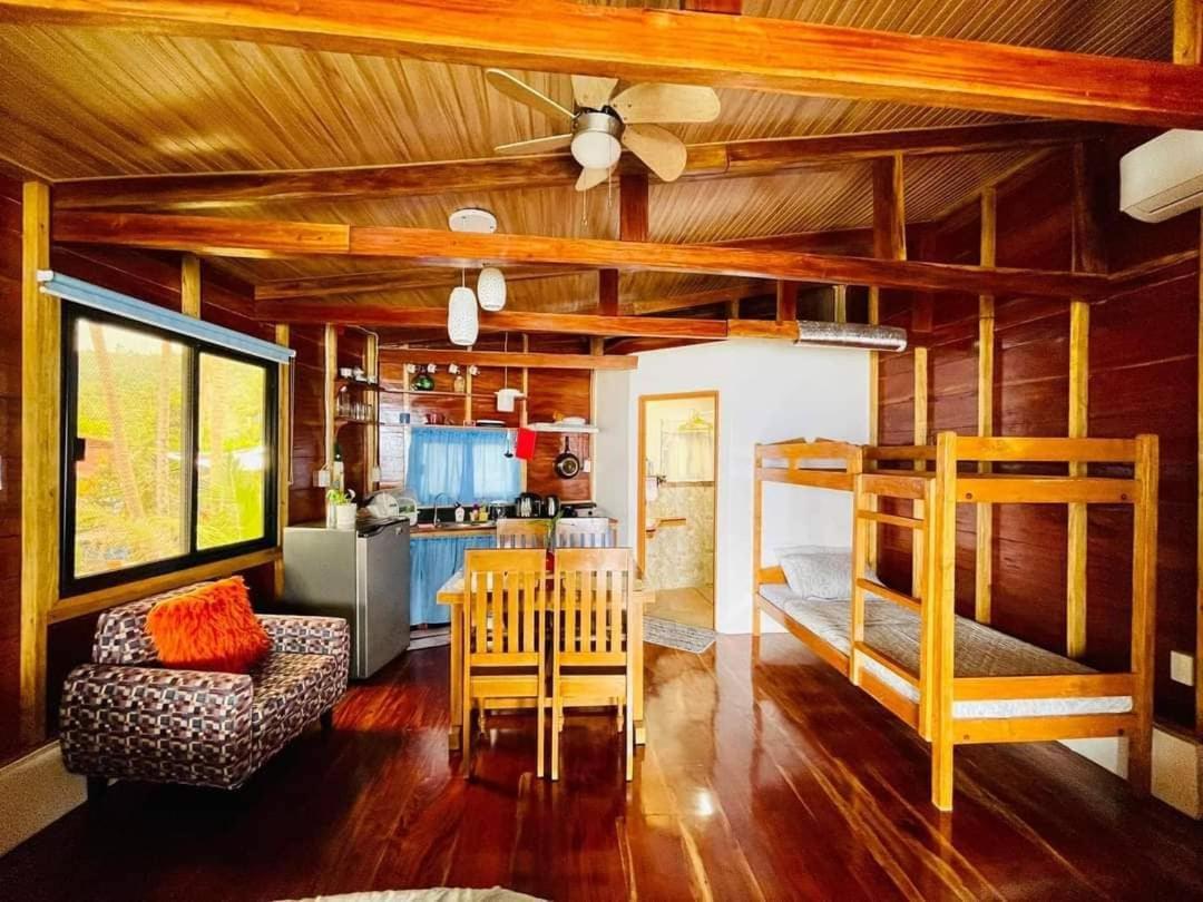 Chue&Larry'S Beachside Homestay Libagon Exterior photo